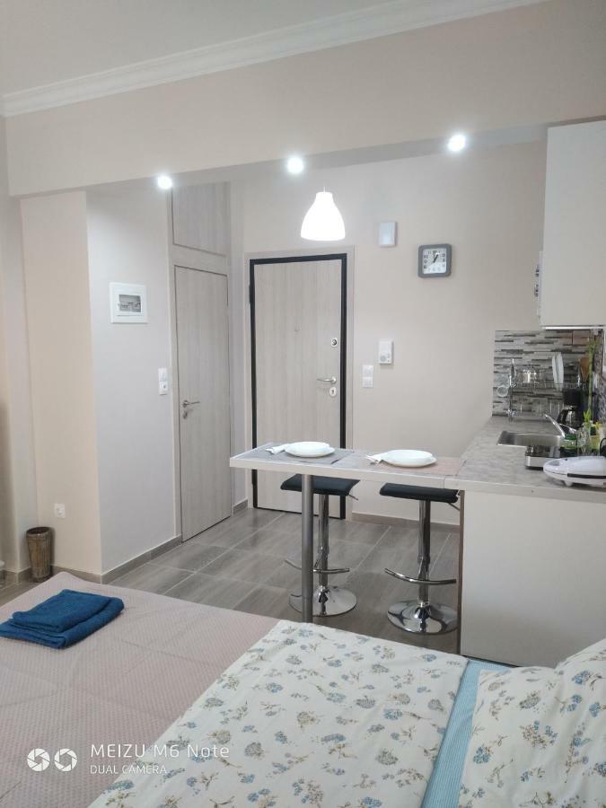7 Stars Near Metro Apartamento Atenas Exterior foto
