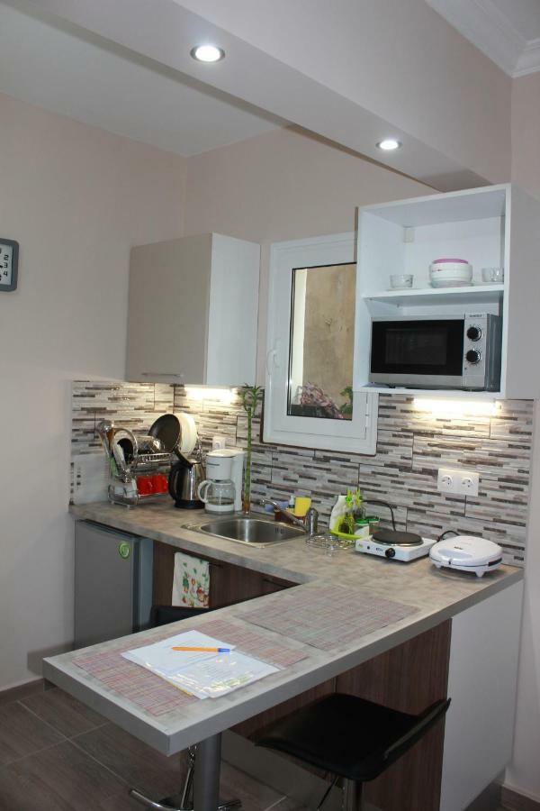 7 Stars Near Metro Apartamento Atenas Exterior foto
