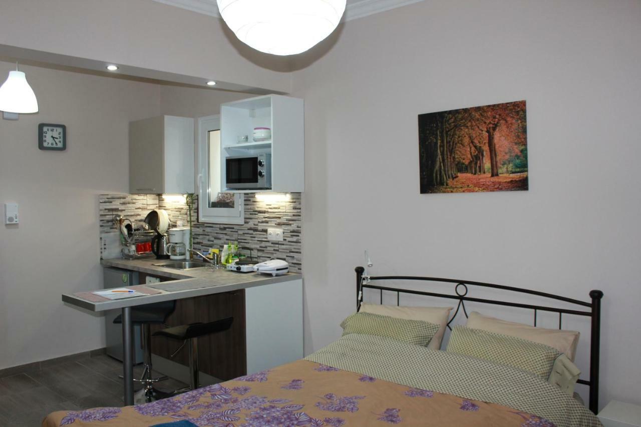 7 Stars Near Metro Apartamento Atenas Exterior foto